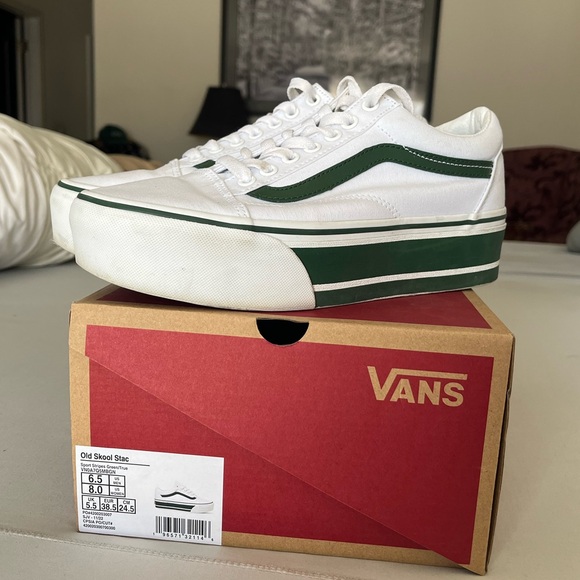 Old Skool stack Vans women’s size 8. In white canvas and green. - Picture 1 of 8